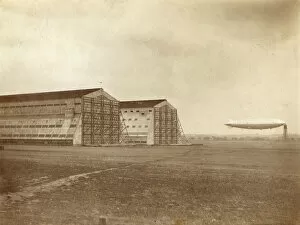 Bedford Collection: R101 at Cardington, Bedford
