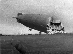 Howden Prints: The R34 wrecked at Howden January 1921