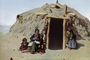 Images Dated 16th October 2015: RACIAL / NAVAJO WEAVER