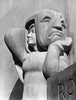Images Dated 5th July 2018: RADA figure, Comedy