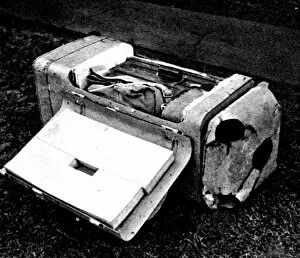 Images Dated 24th August 2004: Radio Set in a Parachute Container; Second World War, 1944