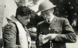 Details Gallery: RAF intelligence officer with Polish pilot, WW2