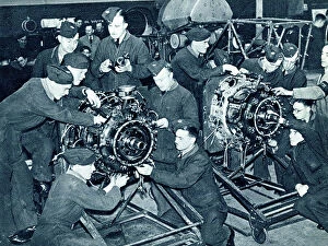Cadet Collection: RAF recruits undergoing mechanical training, WW2