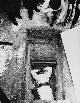 Harry Price Library Gallery: Rahman Bey Buried 1937