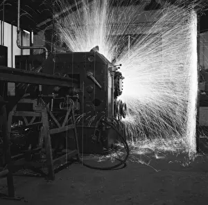 Weld Prints: Rail butt welding - the sparks fly