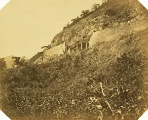 Railway retaining wall and vaulting arches