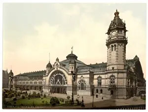 The railway station, Cologne, the Rhine, Germany