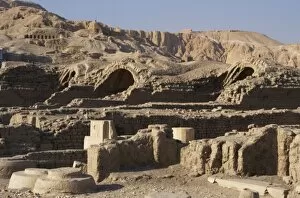 Theban Collection: Ramesseum. Temple area designed to barns or warehouses. Luxo