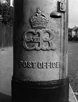 Abdicated Prints: A rare King Edward VIII pillar box, Lilliput, Dorset, England