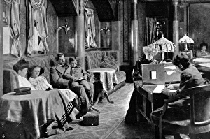 Images Dated 11th May 2004: Recreations on board the Empress of Ireland, reading and wri