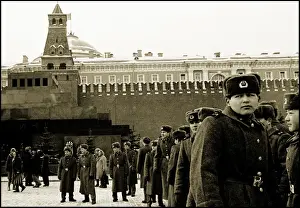 Republics Prints: Red Army soldiers outside the Kremlin, Moscow
