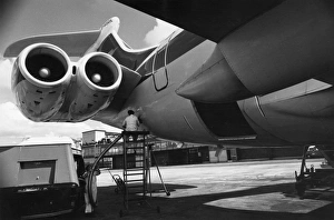 Airports Gallery: Refuelling a Plane