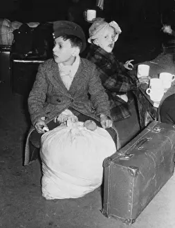 Evacuee Prints: Refugee children in London WWII