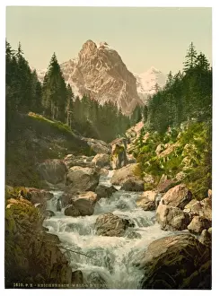 Reichenbach Prints: Reichenbach, with well and Wetterhorn, Bernese Oberland, Swi