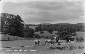 Asaph Prints: Relaxing at South Lawn