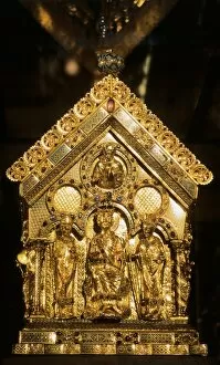 Aachen Collection: Reliquary of Charlemagne