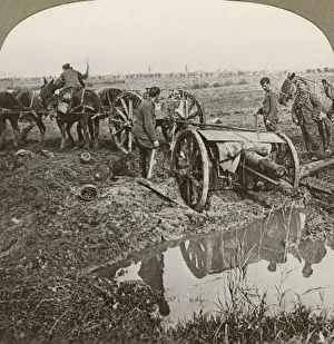 Removing a field gun, Flanders, Western Front, WW1