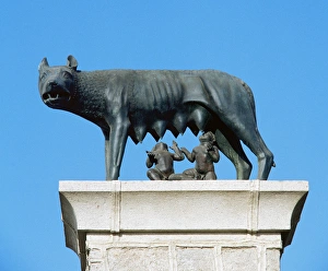 Replica of Capitoline wolf and infants Romulus and Remus. Me Replica of Capitoline wolf and infants Romulus and Remus. Me