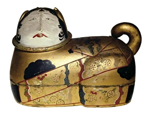 Designers Gallery: Representation of a cat, s. XVI. Bring clothing