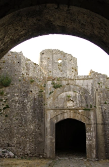 Images Dated 14th August 2007: REPUBLIC OF ALBANIA. Shkodra (Scutari). Rozafa Castle. Gatew