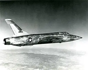 Republic F-105B Thunderchief, 54-0101, over Edwards AFB, ?