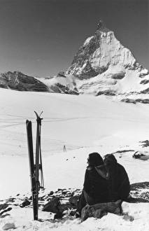 Images Dated 25th July 2011: Resting Skiers