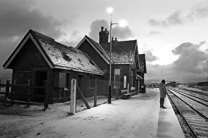 Cold Gallery: Ribblehead railway station, Yorkshire
