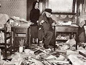 Images Dated 25th June 2021: Richard Sickert and wife in his litter-ary studio