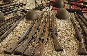 Images Dated 9th August 2007: Rifles and submachine guns (SMG). Military Museum of the Cit