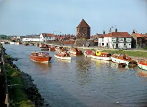 River Bure, Norfolk Broads - Great Yarmouth Yacht Station