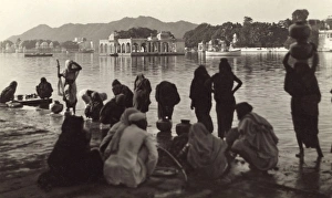 Images Dated 7th January 2011: The River Ganges, India