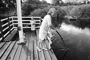 Reaction Collection: River Severn ferry sisters - 1