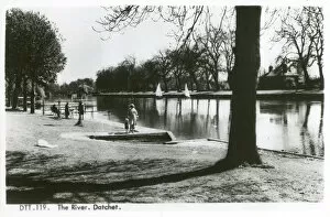 Images Dated 3rd July 2020: The River Thames at Datchet, Berkshire. Date: circa 1930s