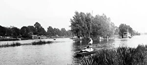 Reach Collection: On the River Thames at Hampton Reach, Victorian period