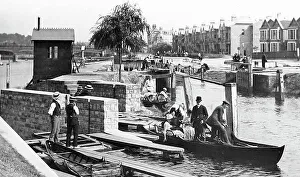 Lock Collection: River Thames Moulsey Lock