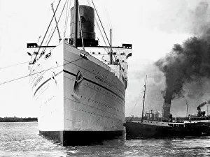 RMS Empress of Britain in Southampton in August 1932