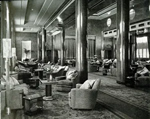 Lounge Prints: RMS Queen Mary, Main Lounge on Promenade Deck