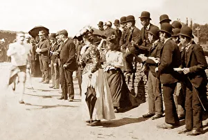 Runner Collection: A road race, early 1900s