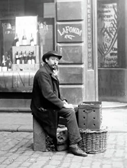 Images Dated 25th March 2021: A roast chestnut seller, Victorian period