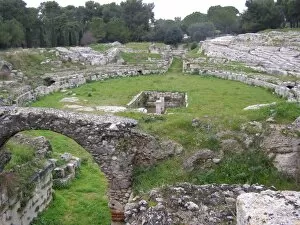 Images Dated 25th January 2007: Roman Amphitheatre, Syracuse, Sicily, Italy