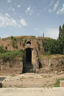 Images Dated 10th August 2005: Roman Art. The Mausoleum of Augustus. Rome. Italy