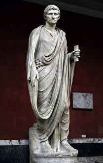 Romana Gallery: Roman Art. Togatus. Restored as Augustus. Emperor (27 B.C