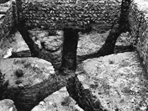 Images Dated 14th April 2011: Roman Hypocaust