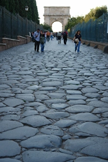 Images Dated 7th October 2008: Roman road and Arch of Titus, Rome, Italy
