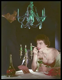 Menthe Collection: Romantic Dinner / Woof
