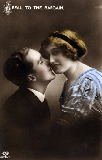 Images Dated 20th September 2017: Romantic Postcard