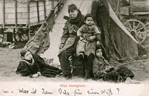 Alien Gallery: Romany Gypsies with Tepee Tent and Caravans - Wagons