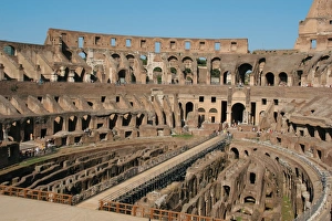 Images Dated 14th August 2005: Rome. The Colosseum. Italy