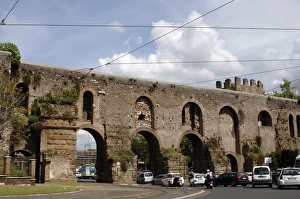 Images Dated 17th April 2009: Rome. Roman walls