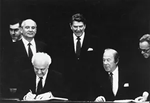Mikhail Prints: Ronald Reagan, Mikhail Gorbachev and others, Geneva